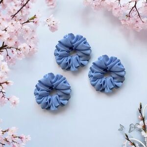 One blue beautiful blue color Scrunchie.